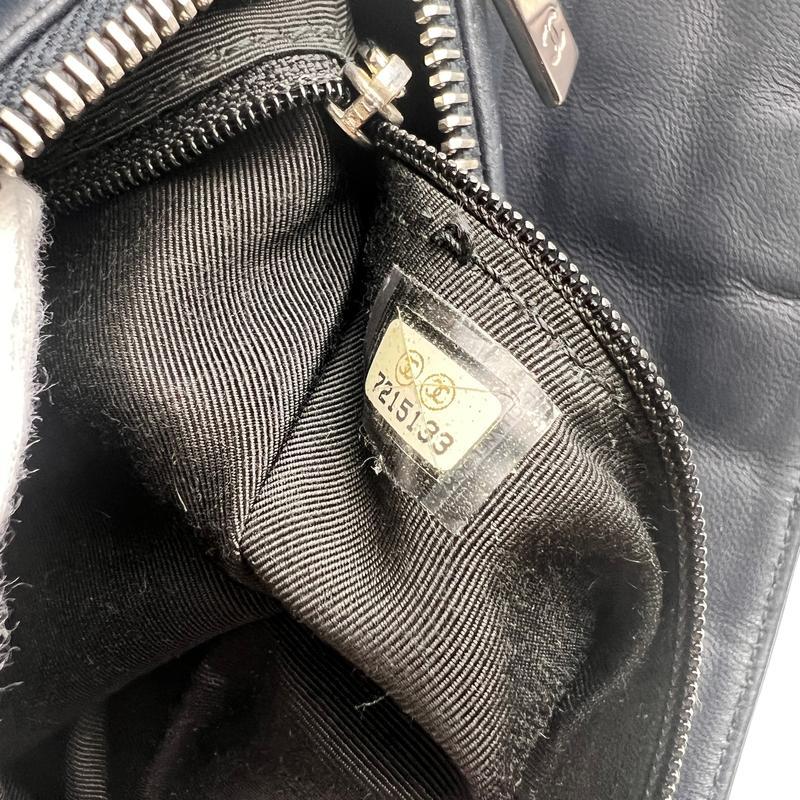 CHANEL シャネル ココマーク チョコバー レザー ハンドバッグ ブラック A-11971の画像