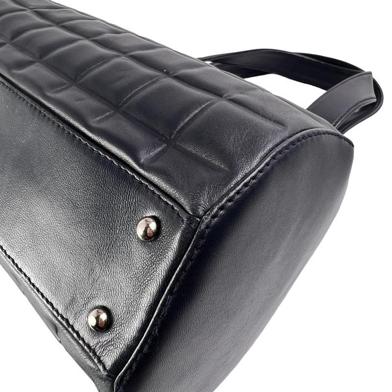 CHANEL シャネル ココマーク チョコバー レザー ハンドバッグ ブラック A-11971の画像