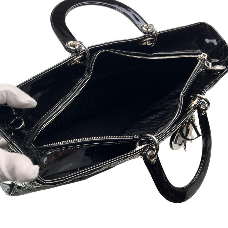 Diorレディディオール  カナージュラージ パテントレザー ハンドバッグ ブラック A-12956の画像