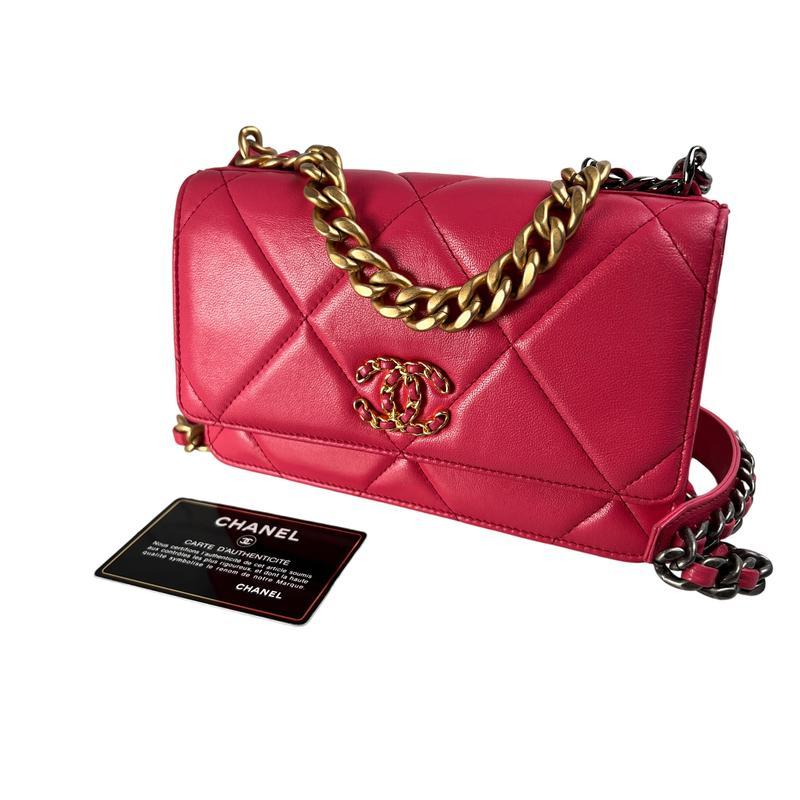CHANEL（シャネル） マトラッセ ココマーク ウォレット レザー