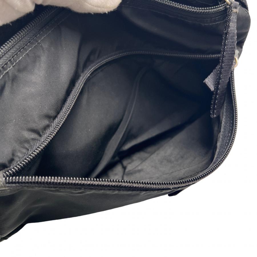 PRADA（プラダ） 三角ロゴ ナイロン ショルダーバッグ 黒 A-13854