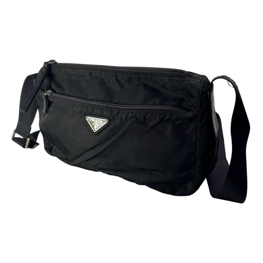 PRADA（プラダ） 三角ロゴ ナイロン ショルダーバッグ 黒 A-13854