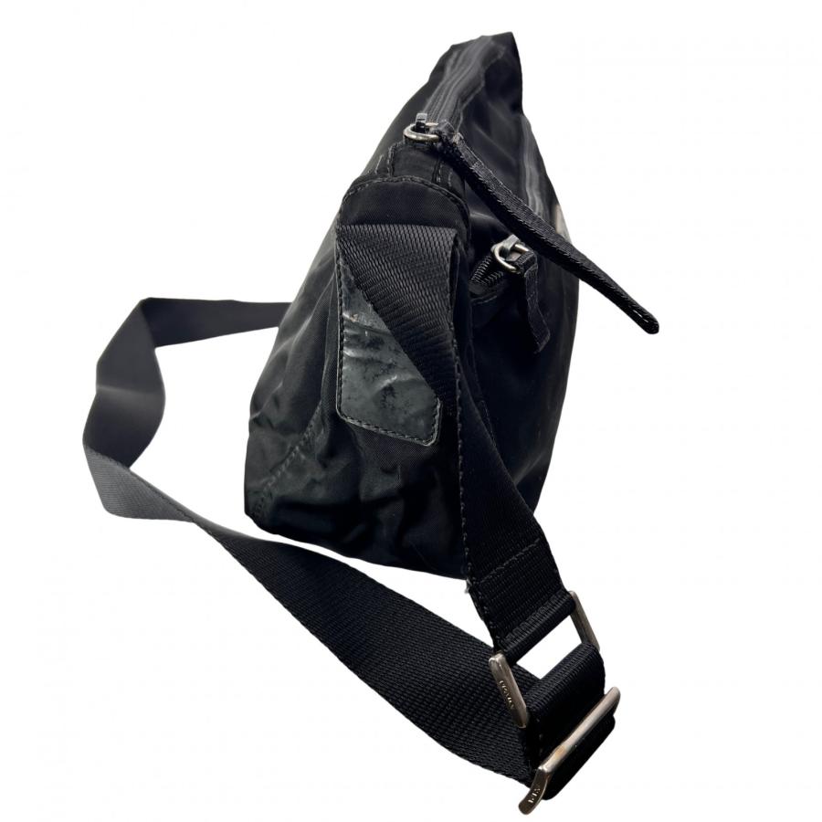 PRADA（プラダ） 三角ロゴ ナイロン ショルダーバッグ 黒 A-13854