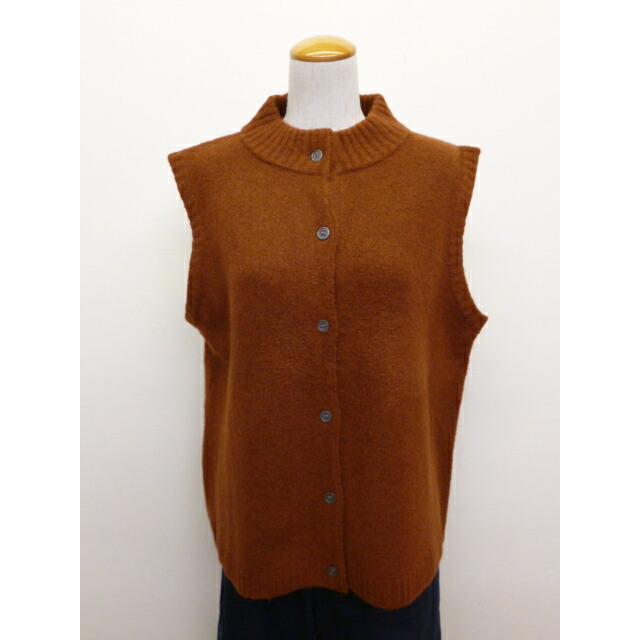 mao made（マオメイド） ベスト ニット モックネック ハイネック 前