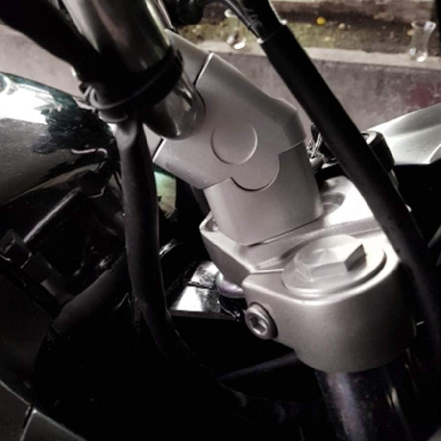 汎用 バイク オートバイ ハンドルバーライザー クランプ マウントアダプター 30mmUP CNCアルミニウム 22mmバー適用 | ブランド登録なし | 01