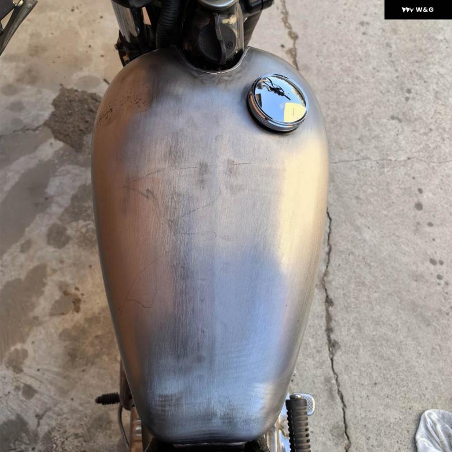 並行輸入品9L オートバイ ガソリン オイルタンク 燃料 ボックス キャリア ヤマハ SR400 500の画像