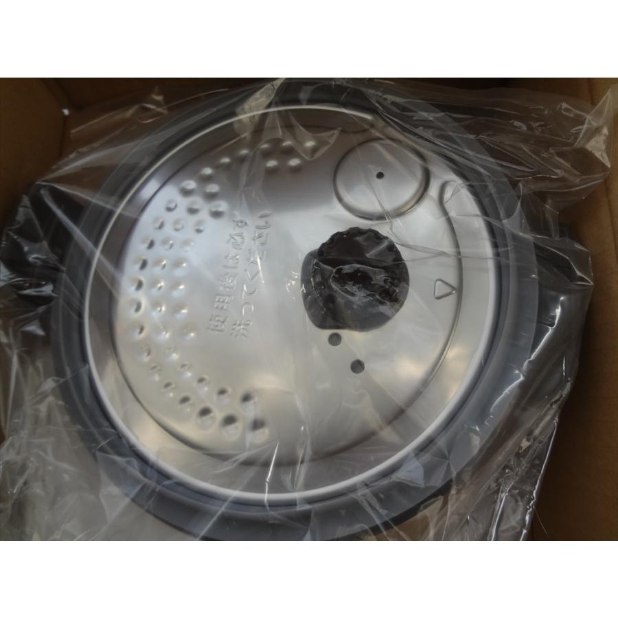 東芝　炊飯器　RC-10ZWPの鍋と内蓋　セット 東芝 320A2365 炊飯器 内蓋 ウチフタ RC-10ZWM RC-10ZWP(W) RC-10ZWP(K