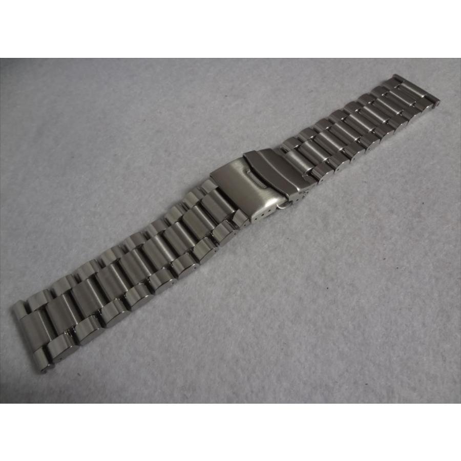 Bear 腕時計バンド 24mm ステンレスベルト 3連 Sporty Oyster Solid Stainless Steel Band バックル:ダブルロック プッシュ式 重厚 | 