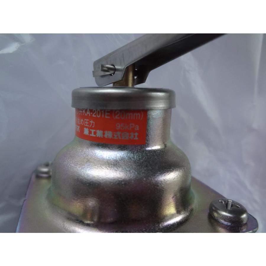 新品 コロナ 純正 UKB-3040CX(AD) UIB-NS40X用 石油給湯器 温水 新品 コロナ 純正 UKB-3040CX(AD) UIB-NS40X用 石油給湯器 温水