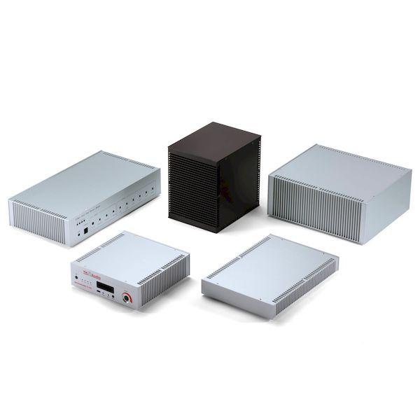 あすつく対応 「直送」 タカチ電機工業 HY88-23-33BB 直送 代引不可 縦型ヒートシンク式アルミサッシケース HY882333BB