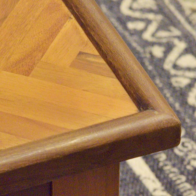 ✨オールド感たっぷりのヘリンボーン柄ローテーブル✨ 新デザイン】ヘリンボーン柄ローテーブル ローテーブル