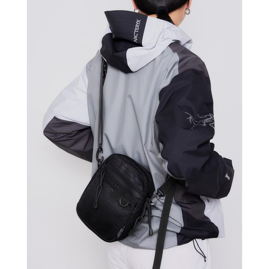 EDITA.（エディータ） ミニ ショルダーバッグ 縦型 スクエア ボディ