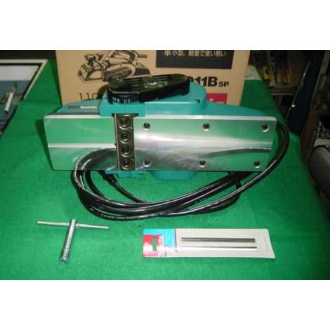 マキタ 1911Bsp 電気カンナ 最大切削幅:110mm 替刃式 AC100V マキタ 1911Bsp 電気カンナ 最大切削幅:110mm 替刃式 AC100V