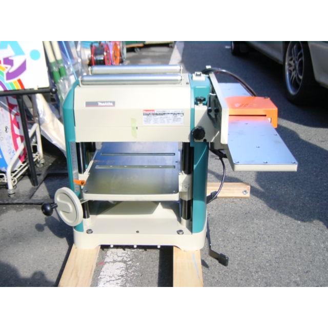 マキタ 2031S 自動カンナ 手押付 替刃式 AC100V 新品 代引不可 マキタ 2031S 自動カンナ 手押付 替刃式 AC100V 新品 代引不可
