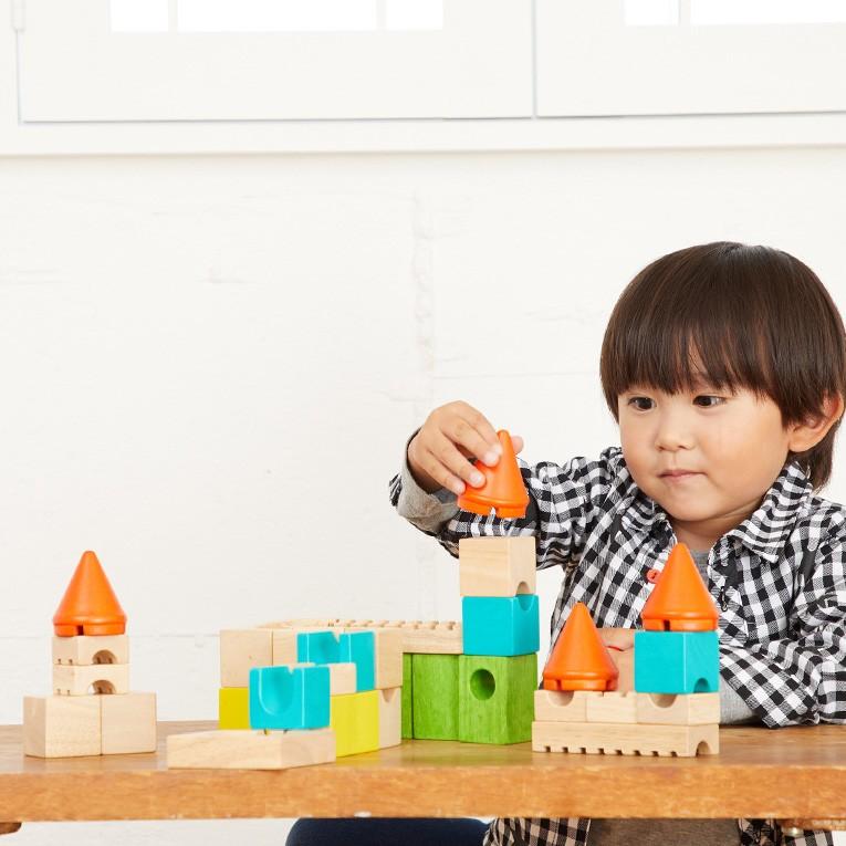 おもちゃ 知育玩具 3歳 4歳 誕生日 プレゼント 積み木 木のおもちゃ カラフルキャッスル ボイラ Voila 男 女 立体迷路 迷路 スロープ S534a 木のおもちゃメーカー エデュテ 通販 Yahoo ショッピング