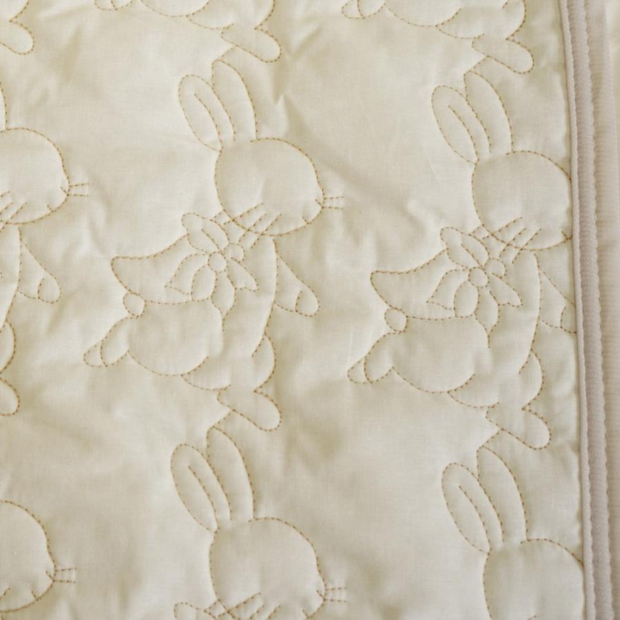 ハーフケット 100×140cm 刺繍風キルト Peter Rabbit(TM) ピーター