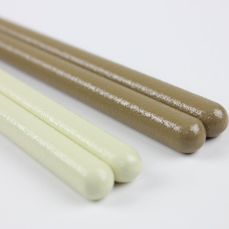 郵送で送料無料 食洗機対応 究極のすべらない箸 国産 日本製 23cm 21cm 漆仕上げ 抗菌 大人 すべり止め すべらない イシダ |  | 14