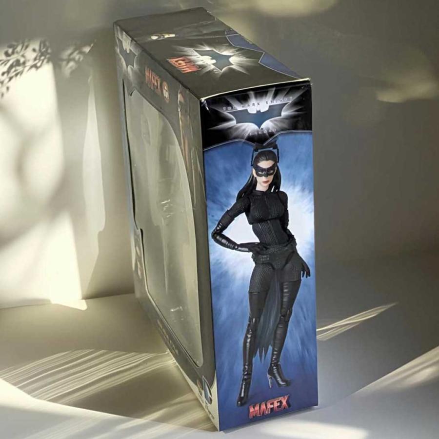 MAFEX キャットウーマン セリーナ・カイル ダークナイト 中古 MEDICOM TOY LIFE ENTERTAINMENT 未使用 バットマンの恋人？泥棒猫