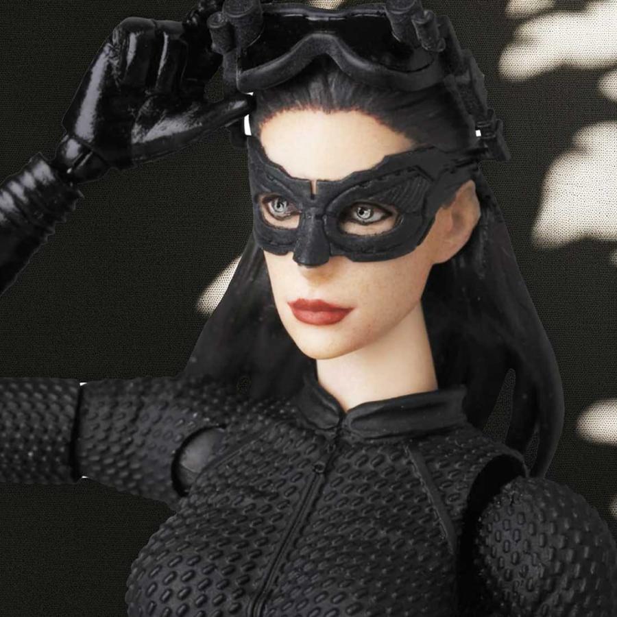 MAFEX キャットウーマン セリーナ・カイル ダークナイト 中古 MEDICOM TOY LIFE ENTERTAINMENT 未使用 バットマンの恋人？泥棒猫
