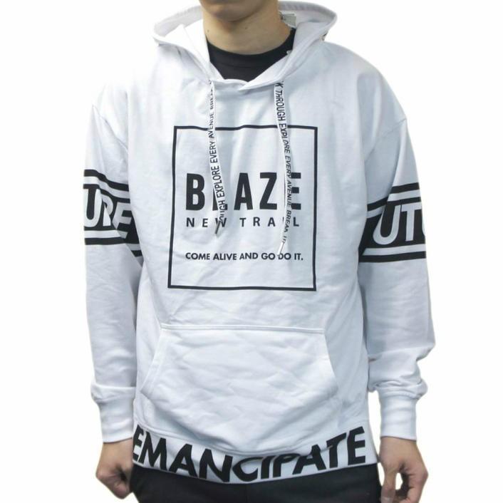 ゆったりオーバーサイズ M プルオーバーパーカー Bigロゴプリント入り 白フードスウェットjungle Storm ジャングル ストーム Wz エフシービック Efcvic 通販 Yahoo ショッピング