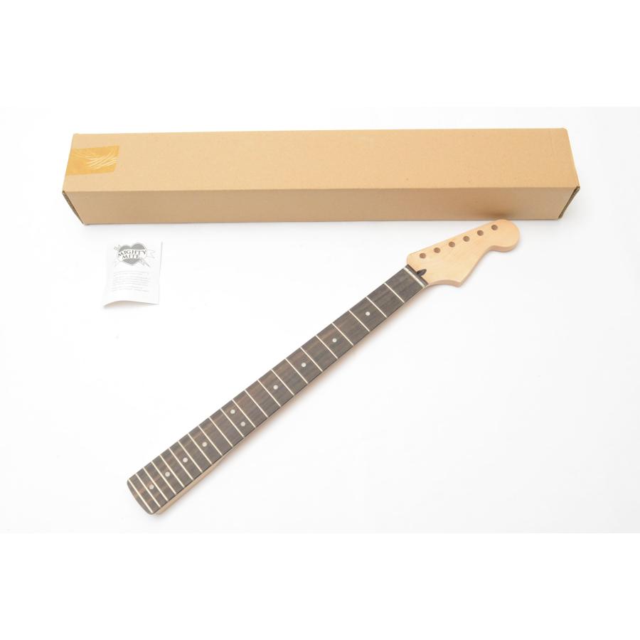 Mighty Mite MM2930 Stratocaster Replacement Neck with an Ebony Fingerboard｜フェンダー | Fender