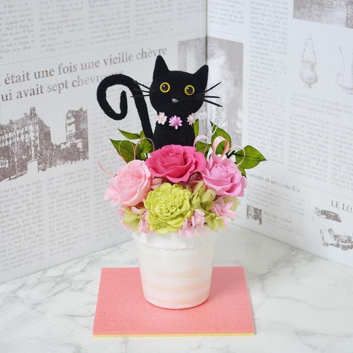 プリザーブドフラワー クロネコ 黒猫 アレンジメント 贈り物 プレゼント フラワーギフト 花 誕生日 結婚祝い