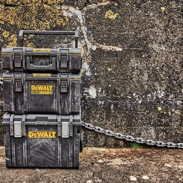 ✨DEWALT 中古 DEST83293-1 ツールボックス タフシステム2.0　※キズ有り✨うるま市田場✨ DEWALT デウォルト タフシステム2.0 DS166 (DWST83293-1) タフシステム