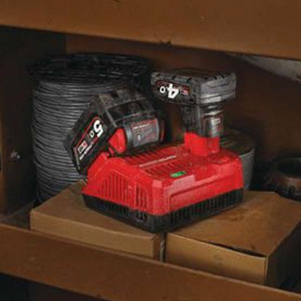 Milwaukee（ミルウォーキー） 日本正規品 M12ーM18 充電器 (M12-18FC 