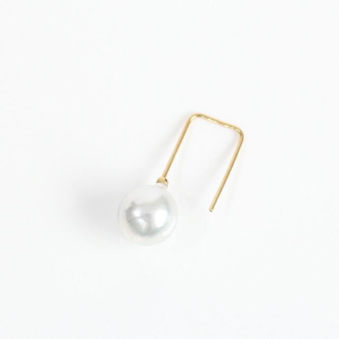 su（スウ） / akoea01 AKOYA EARRING アコヤパールピアス - 全2色 (片耳タイプ) レディース ギフト プレゼント アクセサリー ジュエリー 20代 3… |  | 01