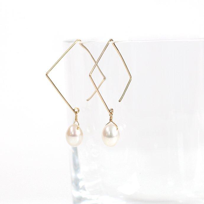 su（スウ） / ceasqon06 スクエアフック ヒトツブピアス - 淡水パール レディース ギフト プレゼント アクセサリー ジュエリー 20代 30代 40代 … |  | 03