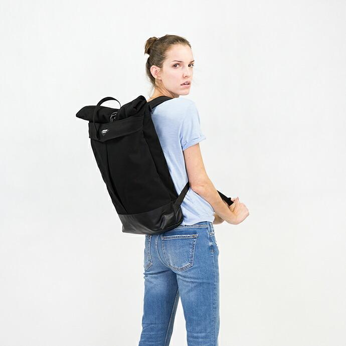 BRAASI INDUSTRY（ブラアシィインダストリー） / リュックサック メンズ バッグ 黒 大容量 防水  LEVO - 25L Black 耐水ロールトップバックパッ… |  | 04