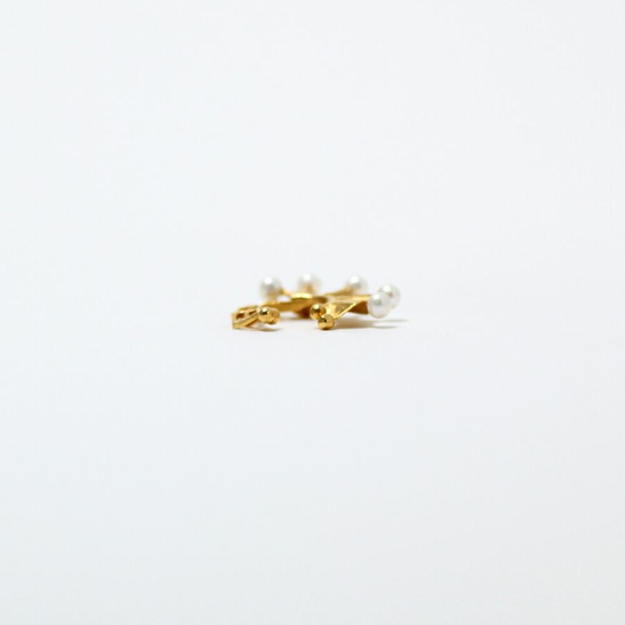 yum. （ヤム） / k18 ゴールド Wフリル ミニ イヤーカフ パール付き / Ec-09a-18c |  | 06