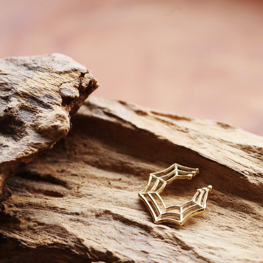 yum. （ヤム） / k18 ゴールド 蜘蛛の巣 ミニ イヤーカフ / Ec-04a-18c |  | 01