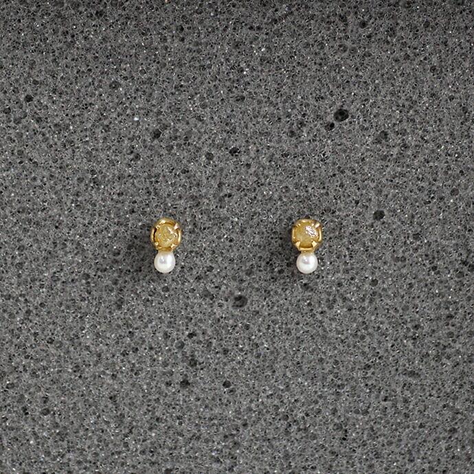 sinc（シンク） / k18 原石ダイヤモンド ピアス - イエロー (パール付き) レディース シンプル 大人 上品 綺麗 プレゼント ギフト 贈り物 アクセサリー ジュエ… |  | 03