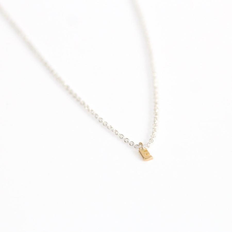 hirondelle et pepin (イロンデールエペパン) k18 hn-20ss-536 イニシャル ネックレス ゴールド ( モチーフゴールド / チェーンシルバー) アルファベット 英語… | hirondelle