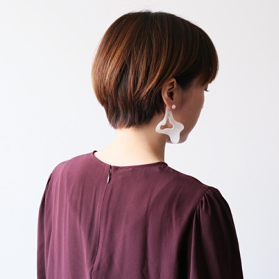 Iria Ashimine（イリア アシミネ） / Twist ピアス - MATTE レディース ギフト プレゼント 記念日 アクセサリー ジュエリー 透明 クリア 素材 樹脂 大ぶり あ… |  | 09