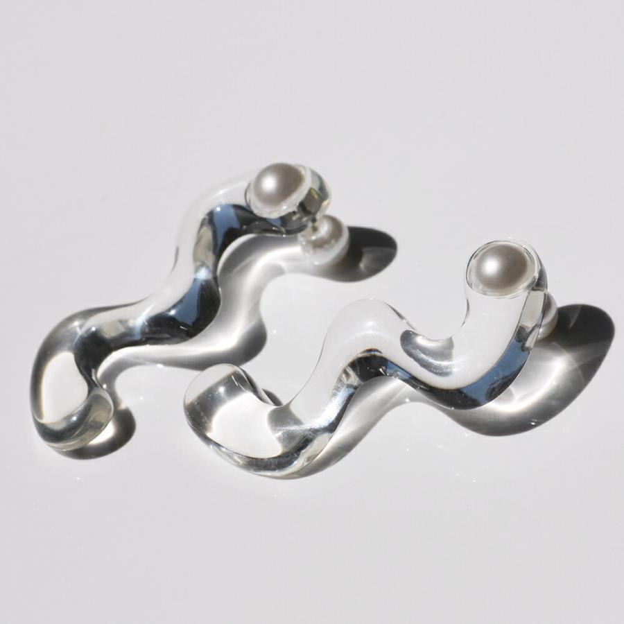 Iria Ashimine（イリア アシミネ） / Snake : transparent ピアス - CLEAR レディース ギフト プレゼント 記念日 アクセサリー ジュエリー 透明 クリア 素材 … | clear