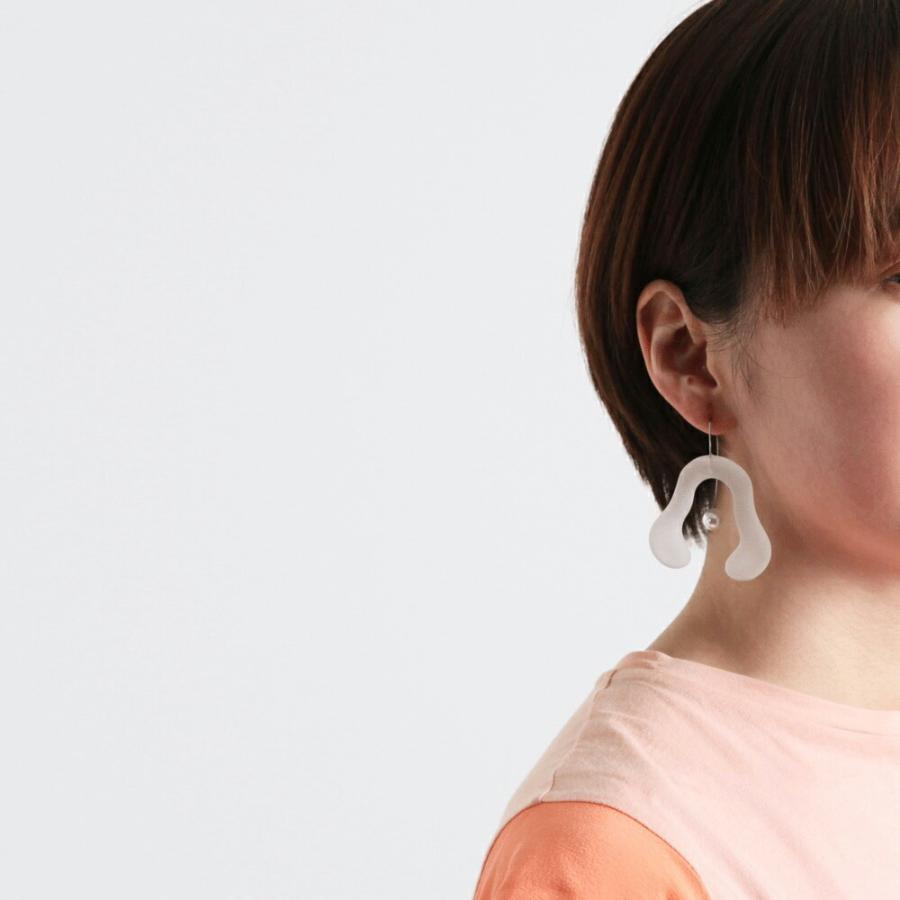 Iria Ashimine（イリア アシミネ） / CRAB PINCER ピアス - MATTE レディース ギフト プレゼント 記念日 アクセサリー ジュエリー 透明 クリア 素材 樹脂 大ぶ… |  | 05