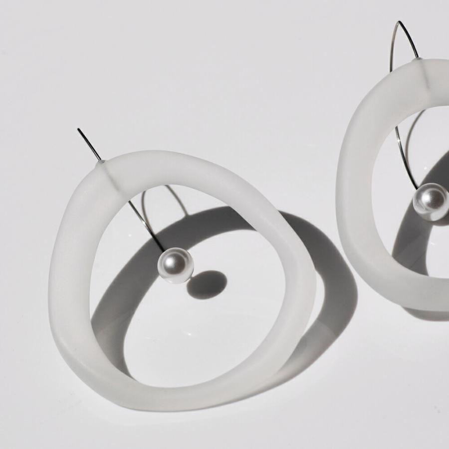 Iria Ashimine（イリア アシミネ） / CIRCLE' Transparent ピアス - MATTE レディース ギフト プレゼント 記念日 アクセサリー ジュエリー… |  | 01