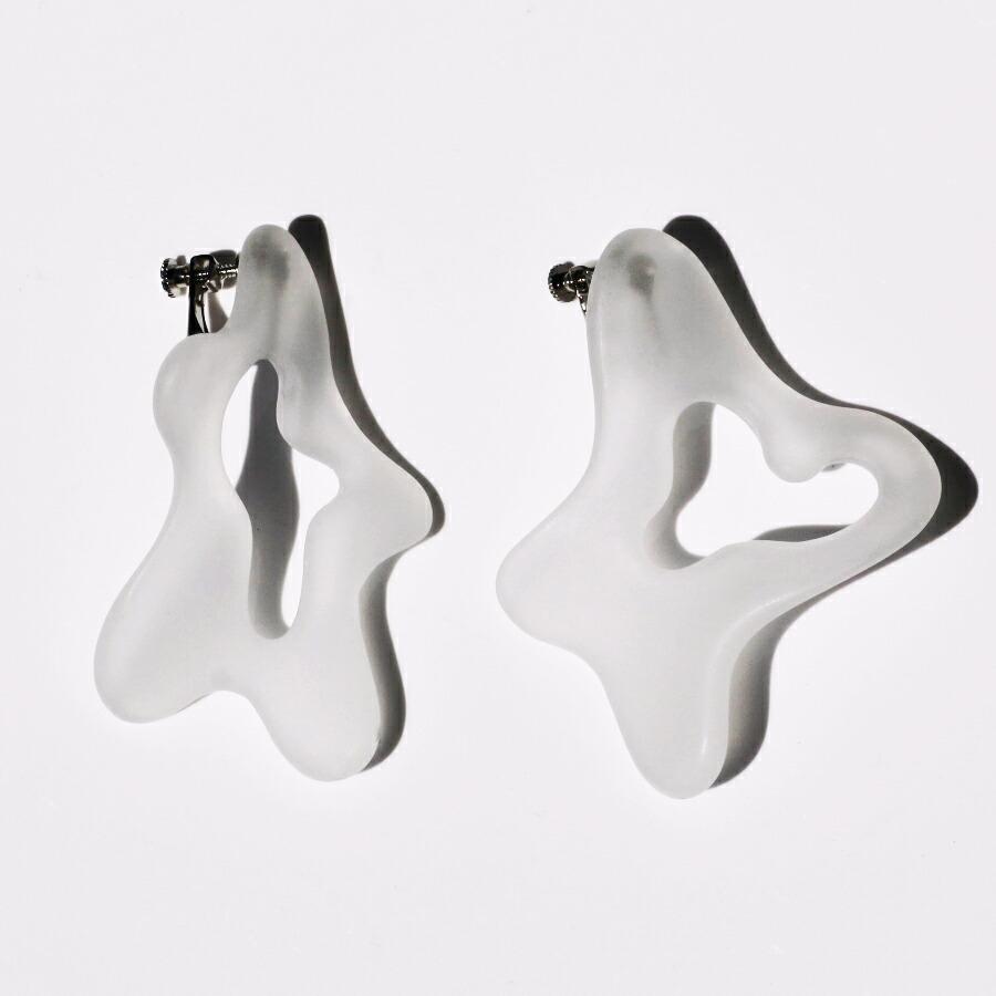 Iria Ashimine（イリア アシミネ） / Twist イヤリング - MATTE レディース ノンホール ギフト プレゼント 記念日 アクセサリー ジュエリー 透明 クリア 素材 … | 