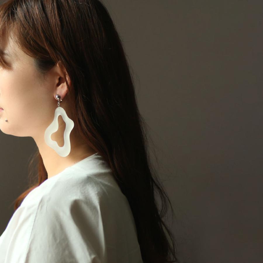 Iria Ashimine（イリア アシミネ） / Pacific oyster イヤリング - MATTE レディース ノンホール ギフト プレゼント 記念日 アクセサリー ジュエリー 透明 ク… | 