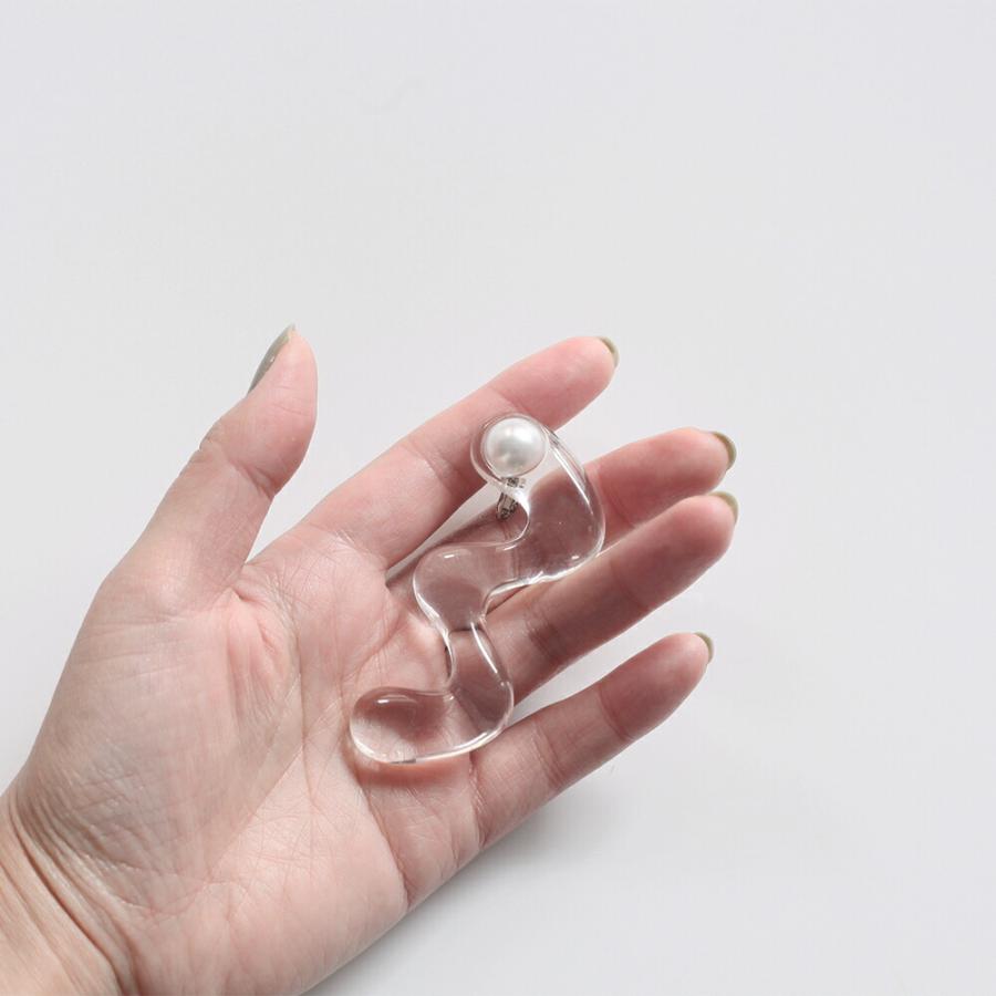 Iria Ashimine（イリア アシミネ） / Snake : transparent イヤリング - CLEAR レディース ノンホール ギフト プレゼント 記念日 アクセサリー ジュエリー 透… | clear | 01