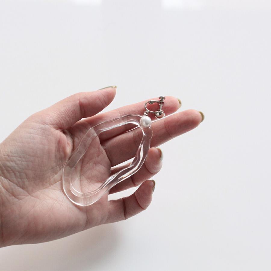 Iria Ashimine（イリア アシミネ） / PEARL DROP' transparent イヤリング 2 - CLEAR レディース ノンホール ギフト プレゼント 記念日 アクセサリー ジ… | Pearl | 02