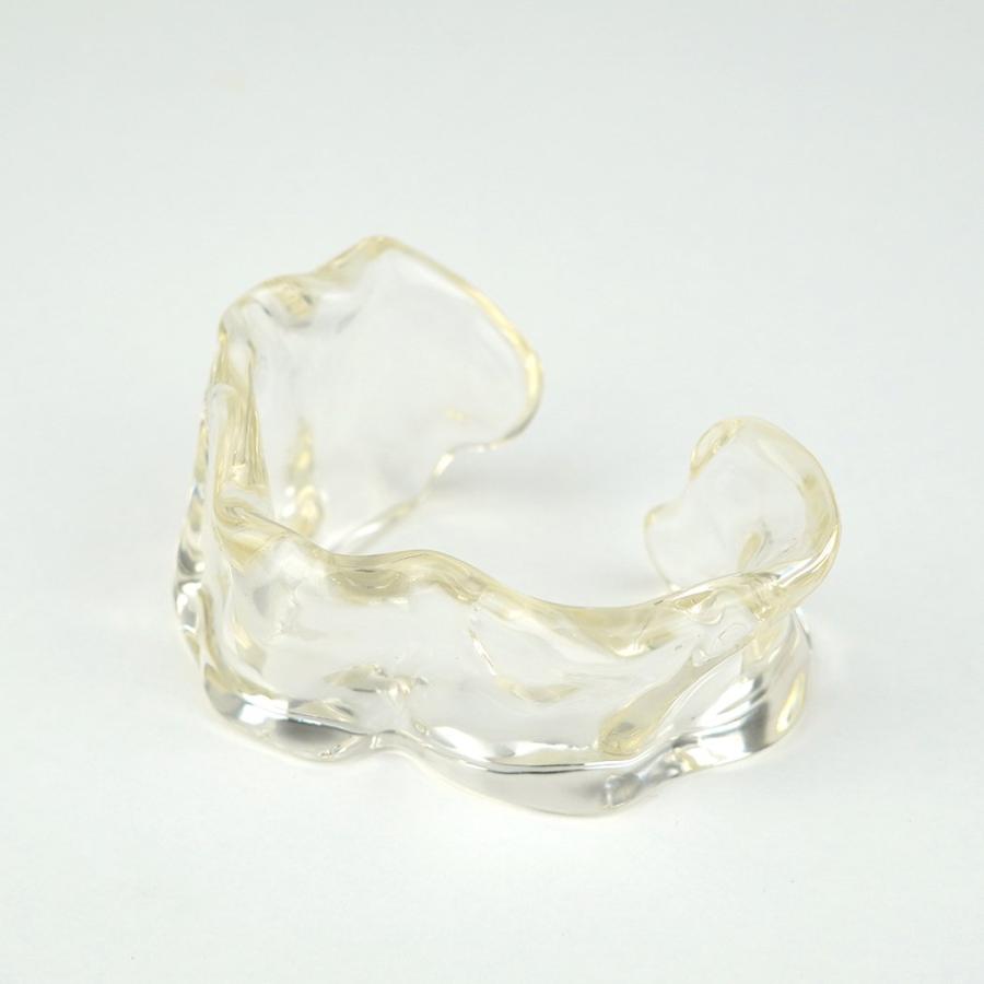 ＼ 訳あり 60%OFF／ Iria Ashimine（イリア アシミネ） / ICEBERG BANGLE バングル レディース ギフト 記念日 アクセサリー ジュエリー 透明 クリア 素材 樹脂… | Iria Ashimine | 17