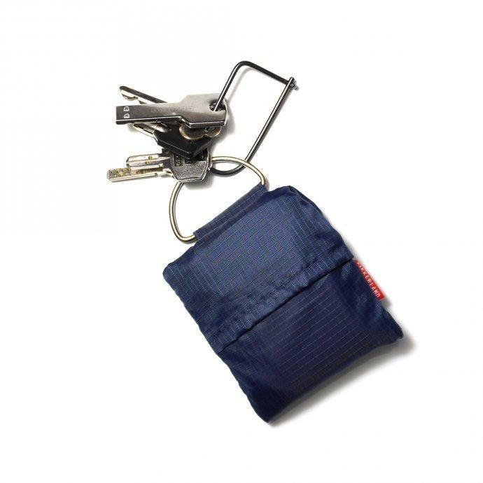 KIKKERLAND（キッカーランド） Key Ring Shopping Bag - Blue キーリング ショッピングバッグ ネイビー キーリング付きエコバッグ リップストッ… | iPhone | 02