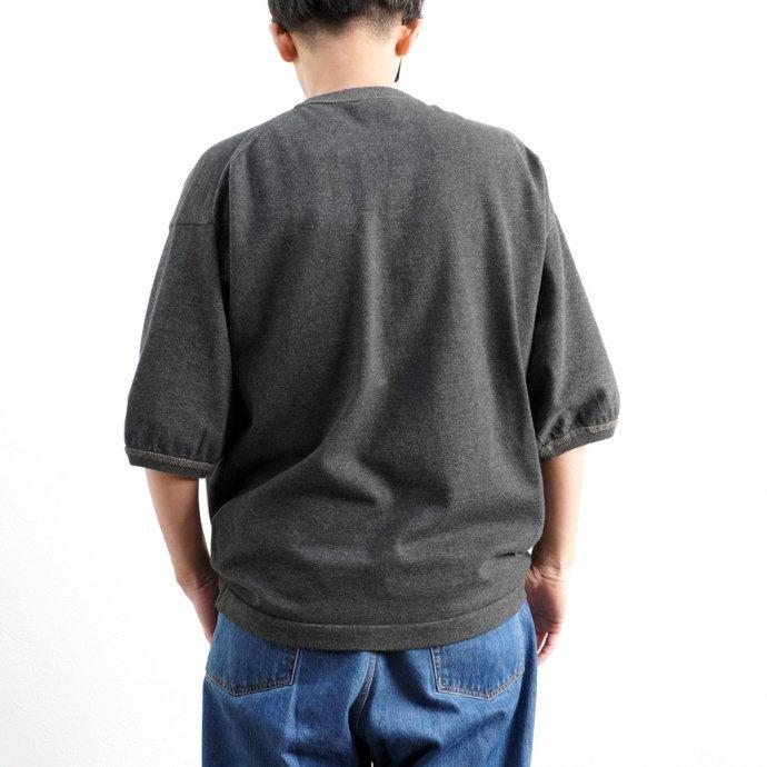 crepuscule クレプスキュール 2101-007 S/S KNIT - C.Gray×Brown 半袖ニット チャコールグレー×ブラウン | crepuscule | 06