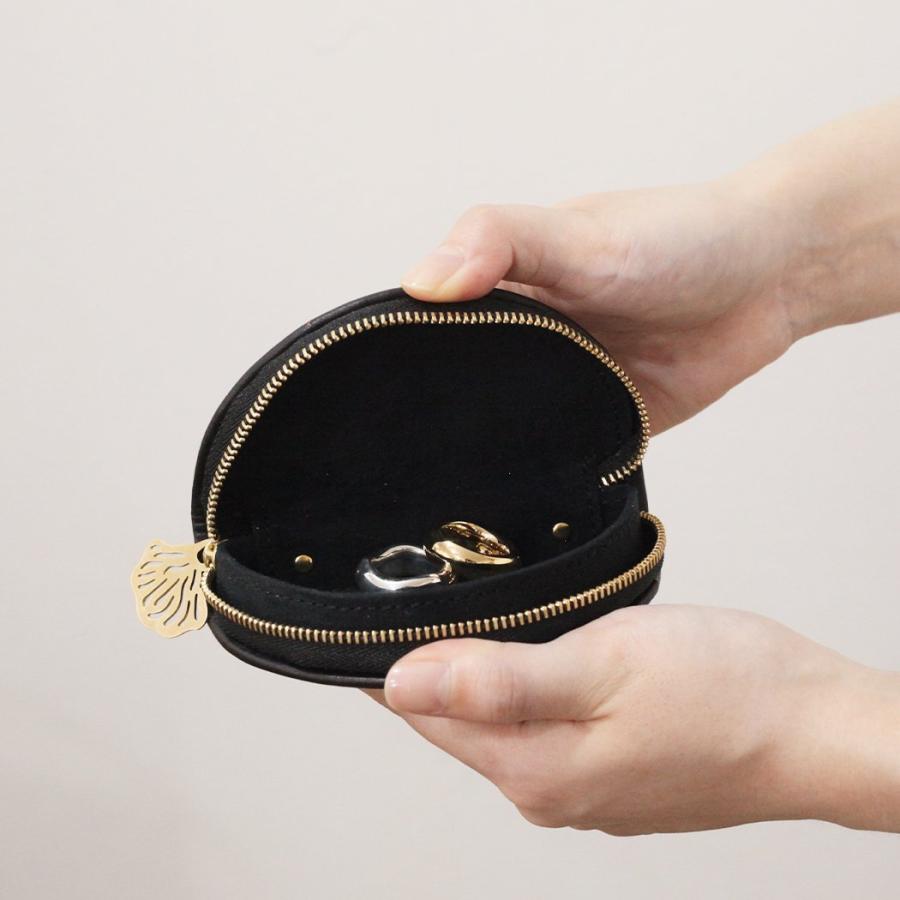 mnoi（ムノイ） / Flutter coin case -black-  コインケース -ブラック |  | 07