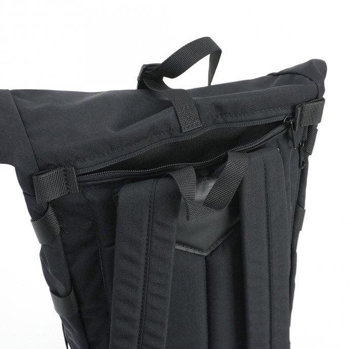 BRAASI INDUSTRY（ブラアシィインダストリー） / リュック メンズ 大きい 大容量 防水 HENRY - 21L Black 耐水ロールトップバックパック ブラッ… | Henry | 05