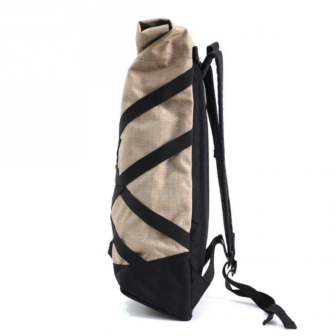 BRAASI INDUSTRY（ブラアシィインダストリー） / リュック メンズ 大きい 大容量 防水 HENRY - 21L Desert 耐水ロールトップバックパック デザ… | Henry | 01