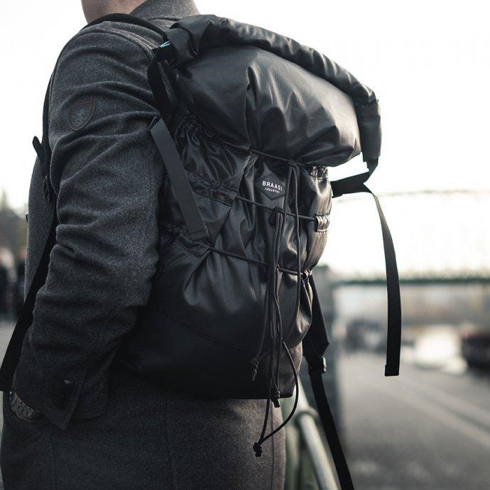 BRAASI INDUSTRY（ブラアシィインダストリー） / リュック メンズ 大きい 大容量 防水 MIKA - 22L Black 耐水ロールトップバックパック ブラッ… |  | 10